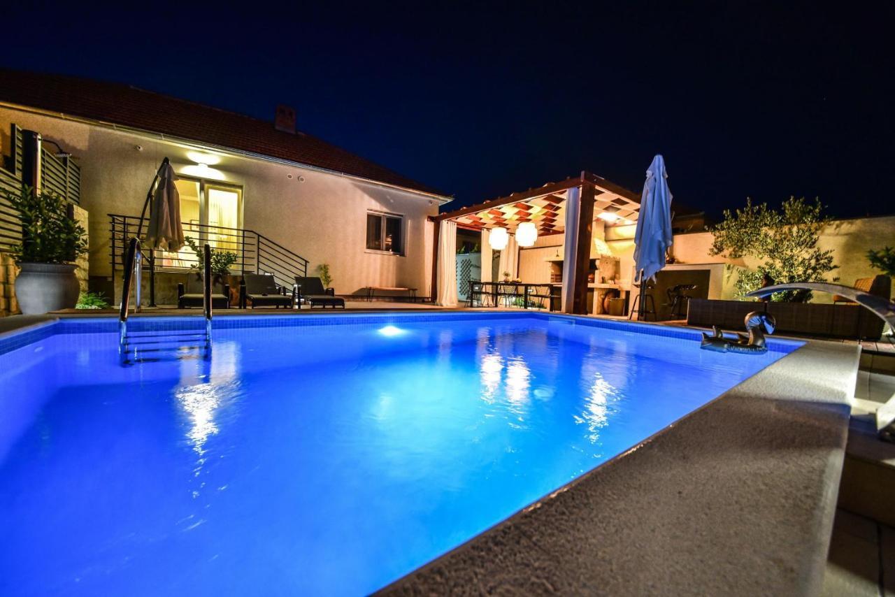 Villa Teuta Zadarvillas Exterior photo